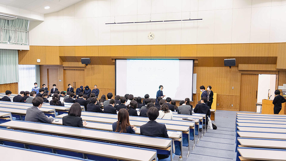 兵庫県立武庫荘総合高校で地元企業4社が出張講座 技術を紹介 兵庫県立武庫荘総合高校で地元企業4社が出張講座 技術を紹介