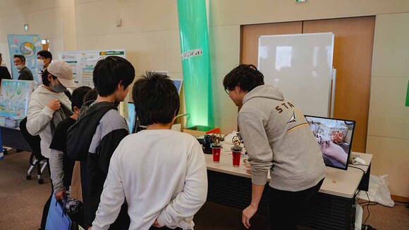 エネルギー体験コーナー。産業技術短期大学